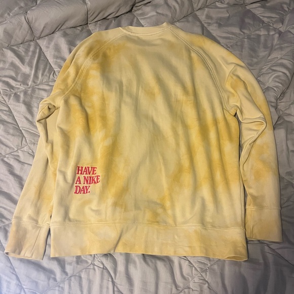 Men’s Nike crewneck. Like new condition, size XXL - Picture 2 of 5